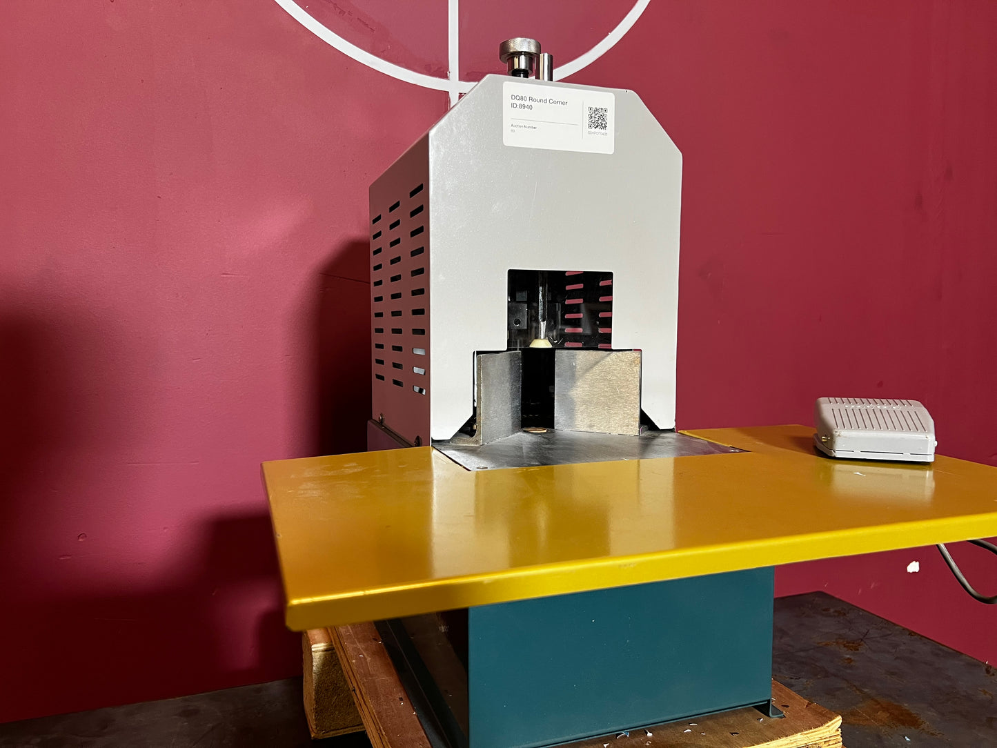 Used DQ80 Electric Round Corner Cutting Machine by AA&D PressExchange, close-up of cutting die mechanism