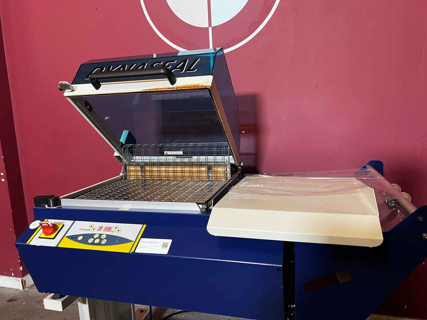 Used Dynaseal Shrink Wrapper close-up of energy-saving standby function display – AA&D PressExchange