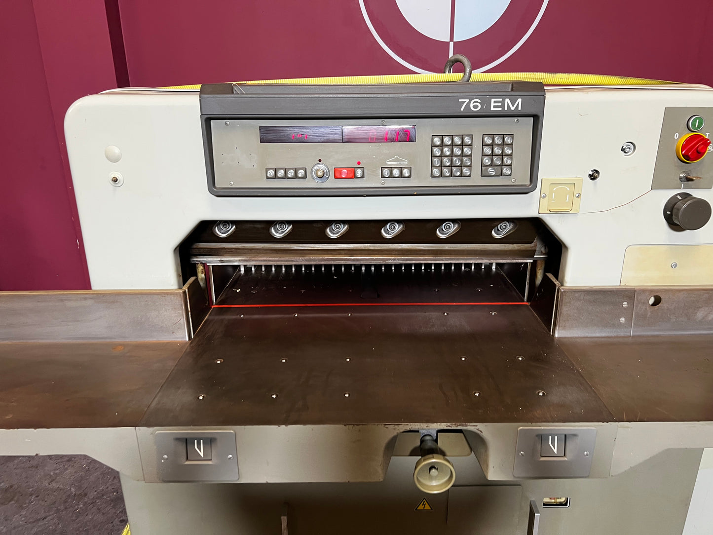 Plockmatic 76em paper cutter