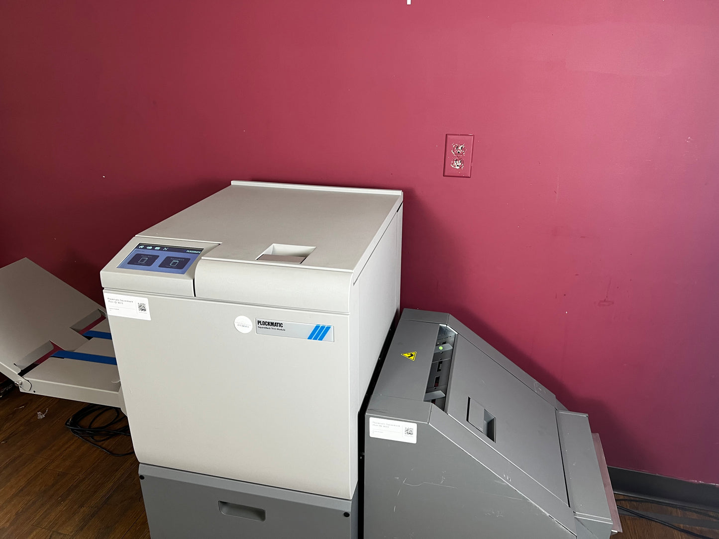 AA&D PressExchange Used Plockmatic SquareBack Trimmer digital print finishing with sharp booklet edges