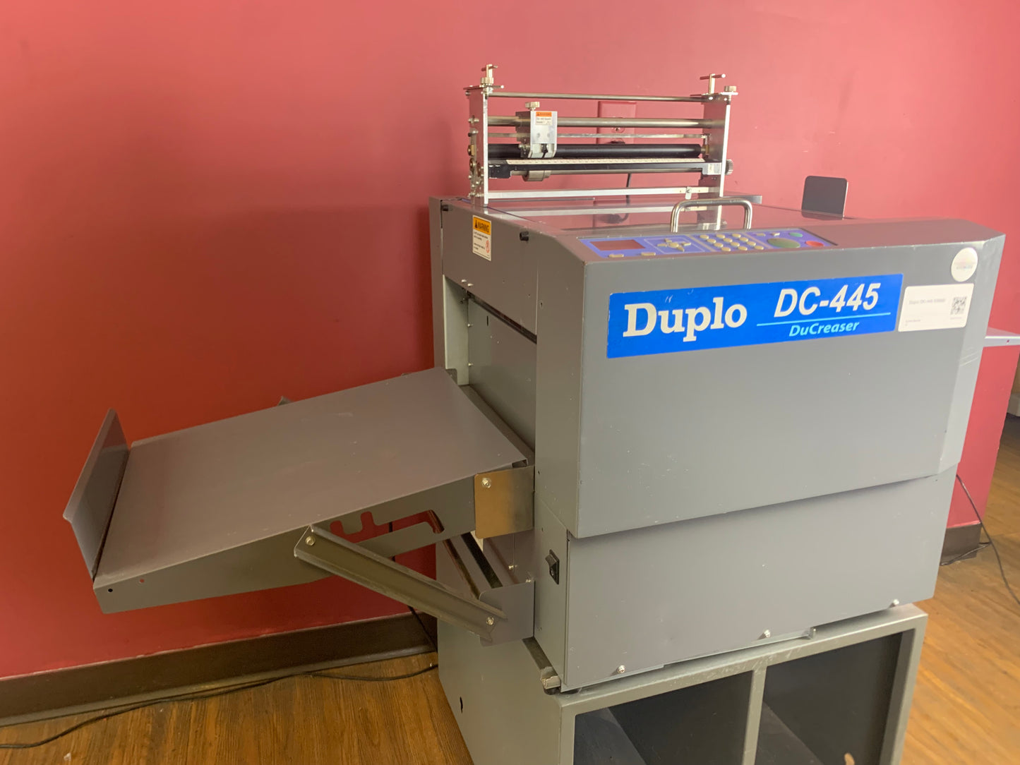 Used Duplo DC-445 DuCreaser fully automatic creaser close-up – AA&D PressExchange