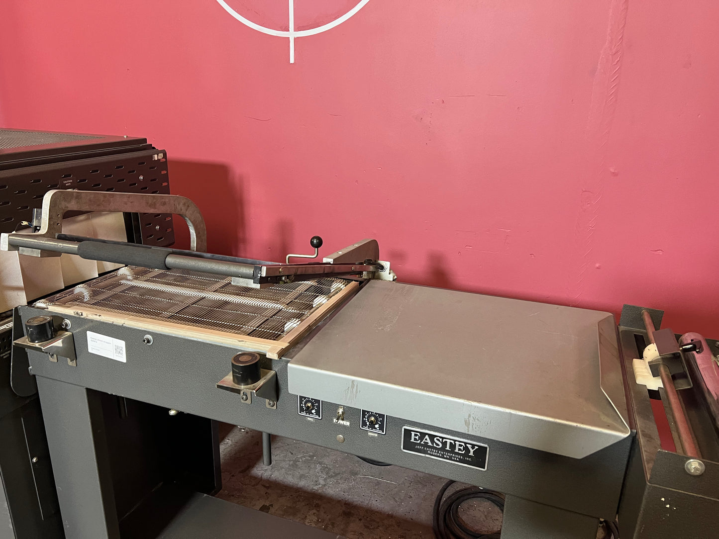 Used Eastey EM1622T Shrink Wrapper with Magnetic Clamping for Seals at AA&D PressExchange