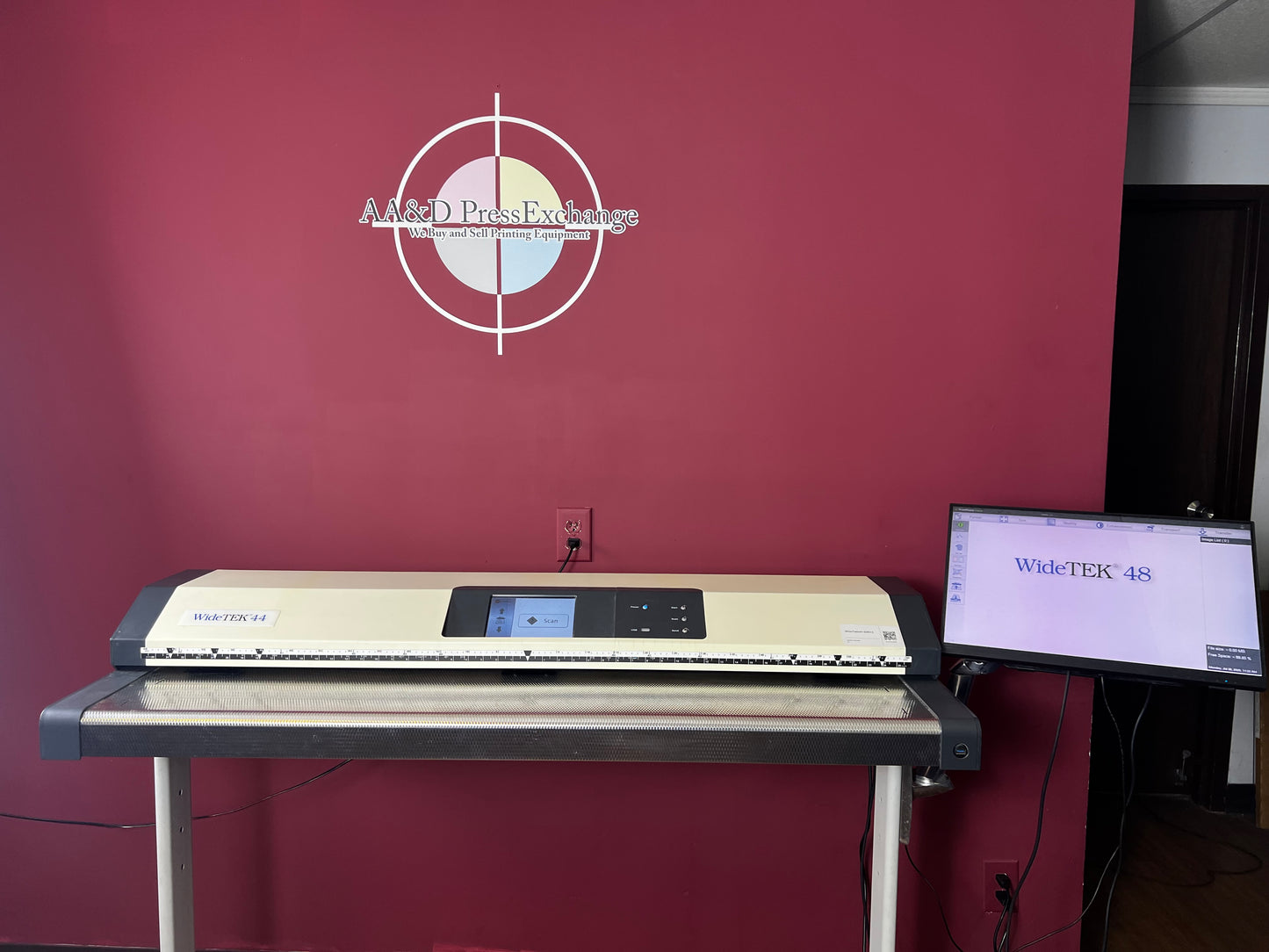 Used Image Access WideTek 44 wide-format CCD scanner front view | AA&D PressExchange