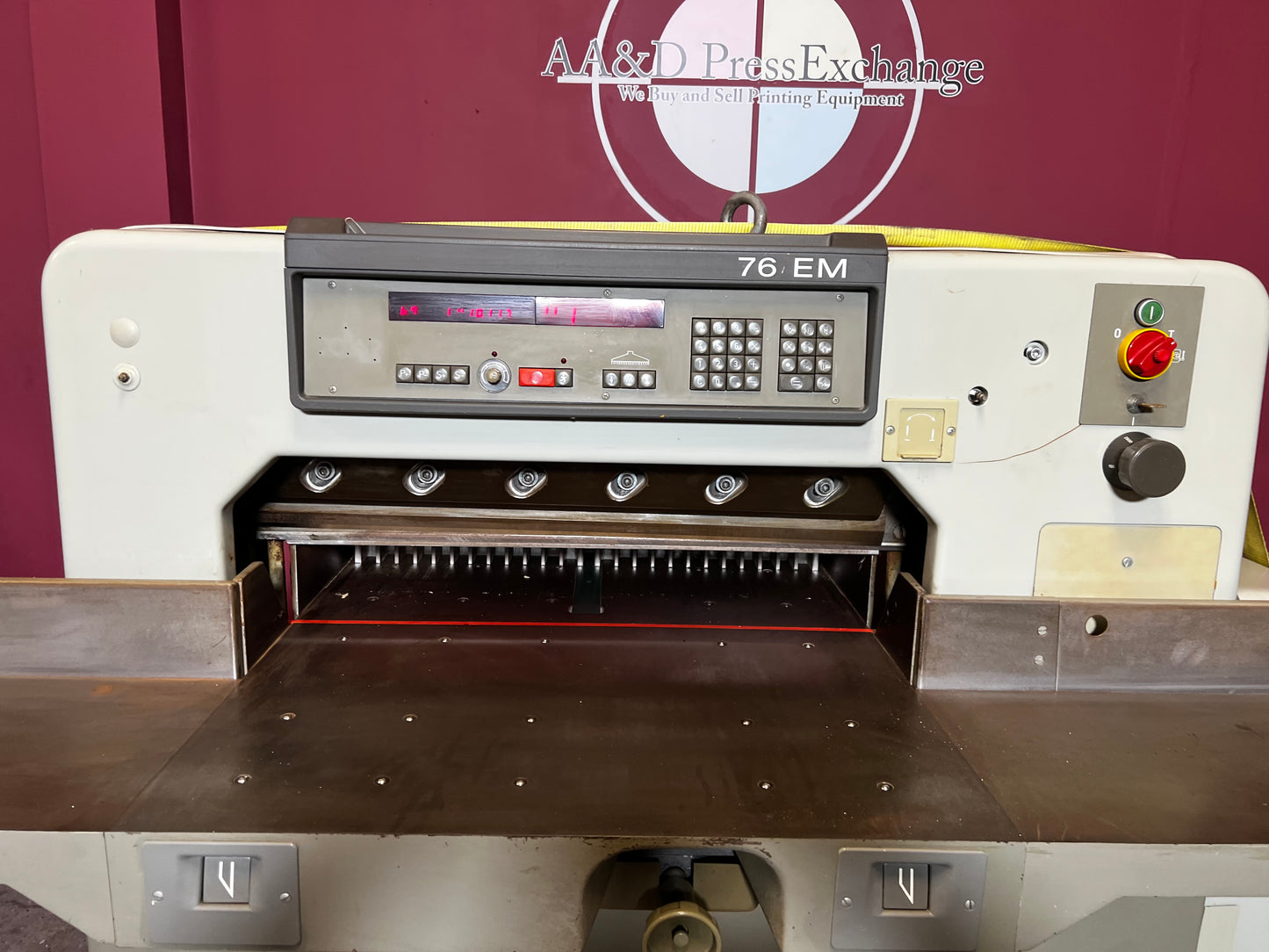 Plockmatic 76em paper cutter