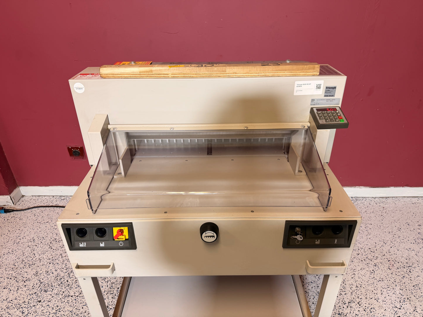 Used Triumph Ideal 6550-95 EP cutter for brochures and poster trimming
