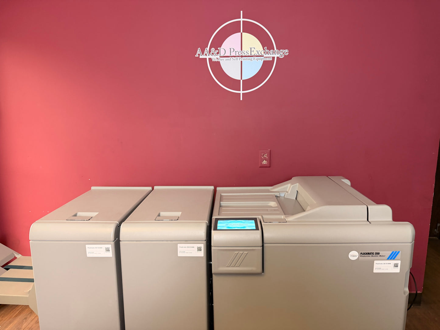 179k Meter Warranty! Plockmatic 350 Stitch/Fold/Square Back/Trim !Video!