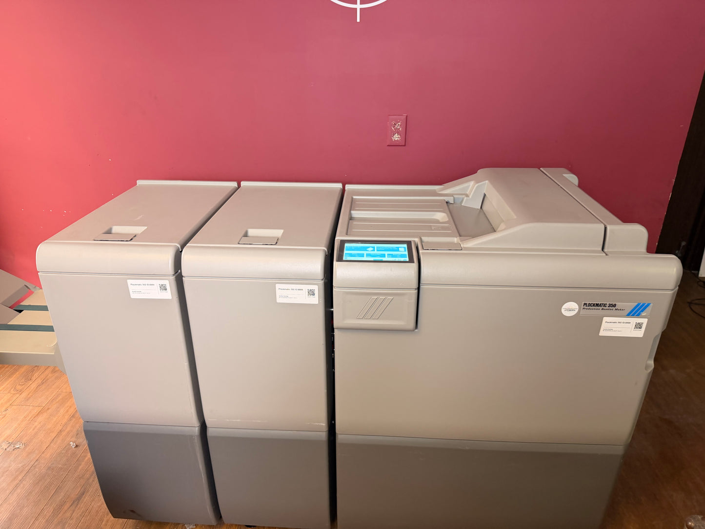 26k Meter Warranty! Plockmatic 350 Stitch/Fold/Square Back/Trim !Video!