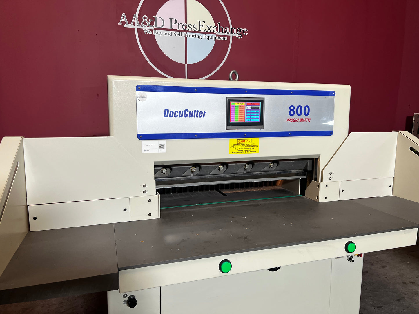 Used Duplo Docucutter 800 Programmatic close-up of large format clamp and blade section – AA&D PressExchange