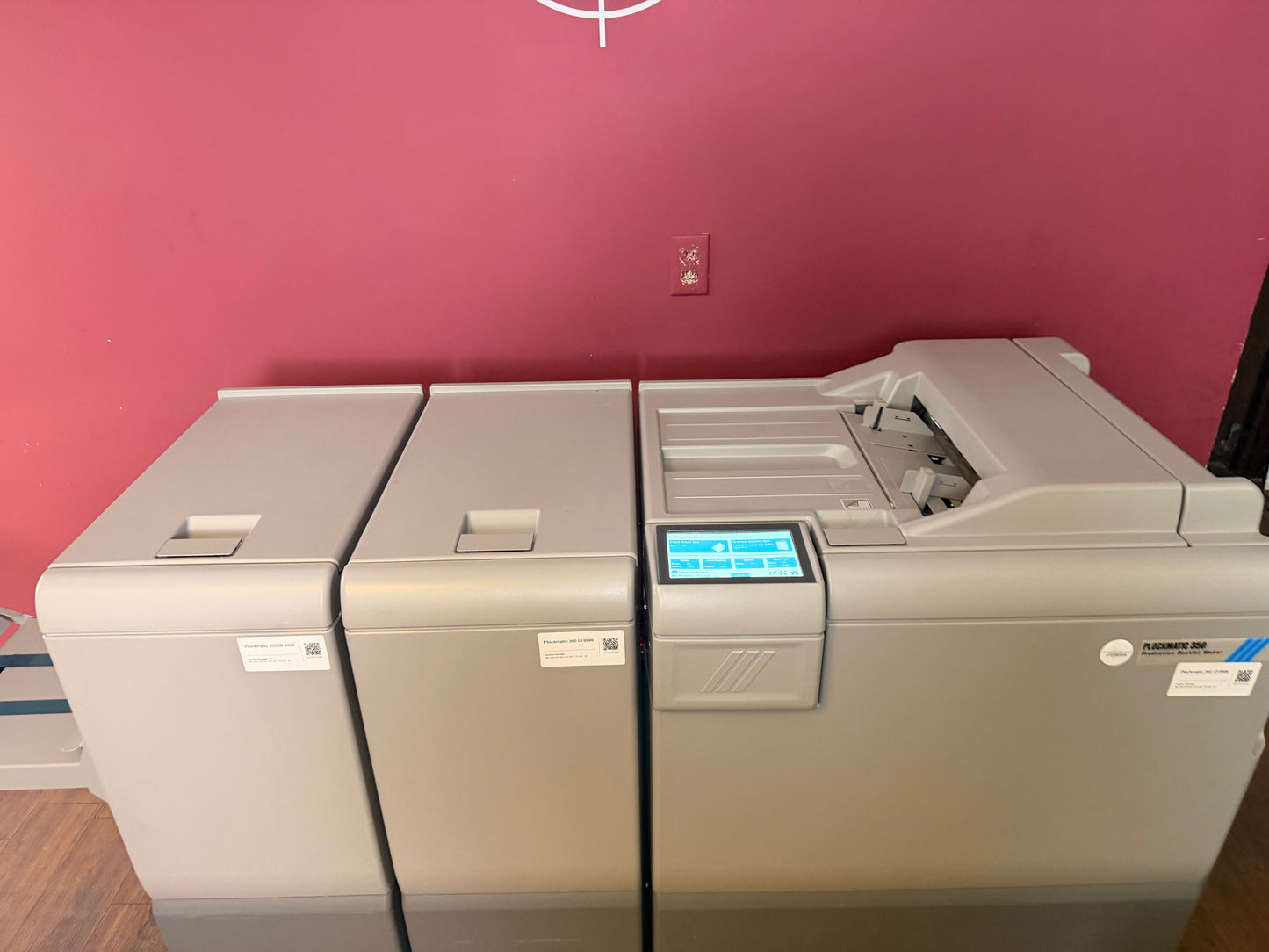 340k Meter Warranty! Plockmatic 350 Stitch/Fold/Square Back/Trim !Video!