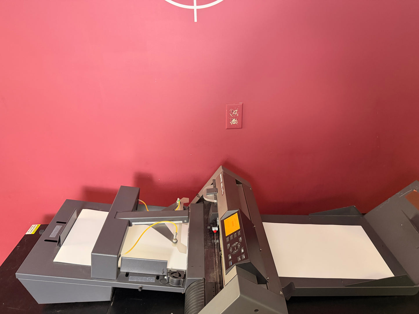 Used Graphtec CE-6000-40 Plus F-Mark Feeder cutting head for precision 0.2 mm accuracy