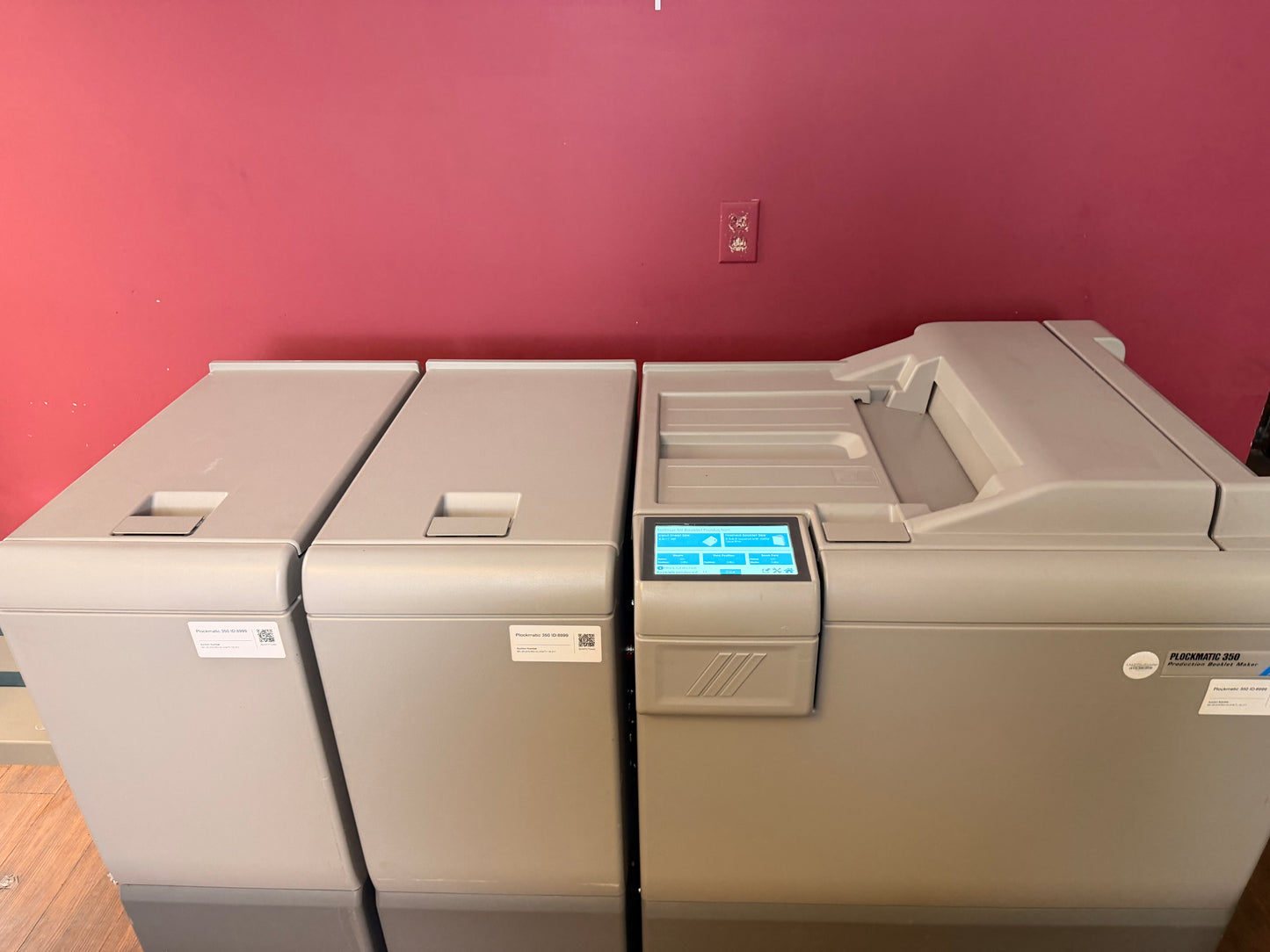 26k Meter Warranty! Plockmatic 350 Stitch/Fold/Square Back/Trim !Video!