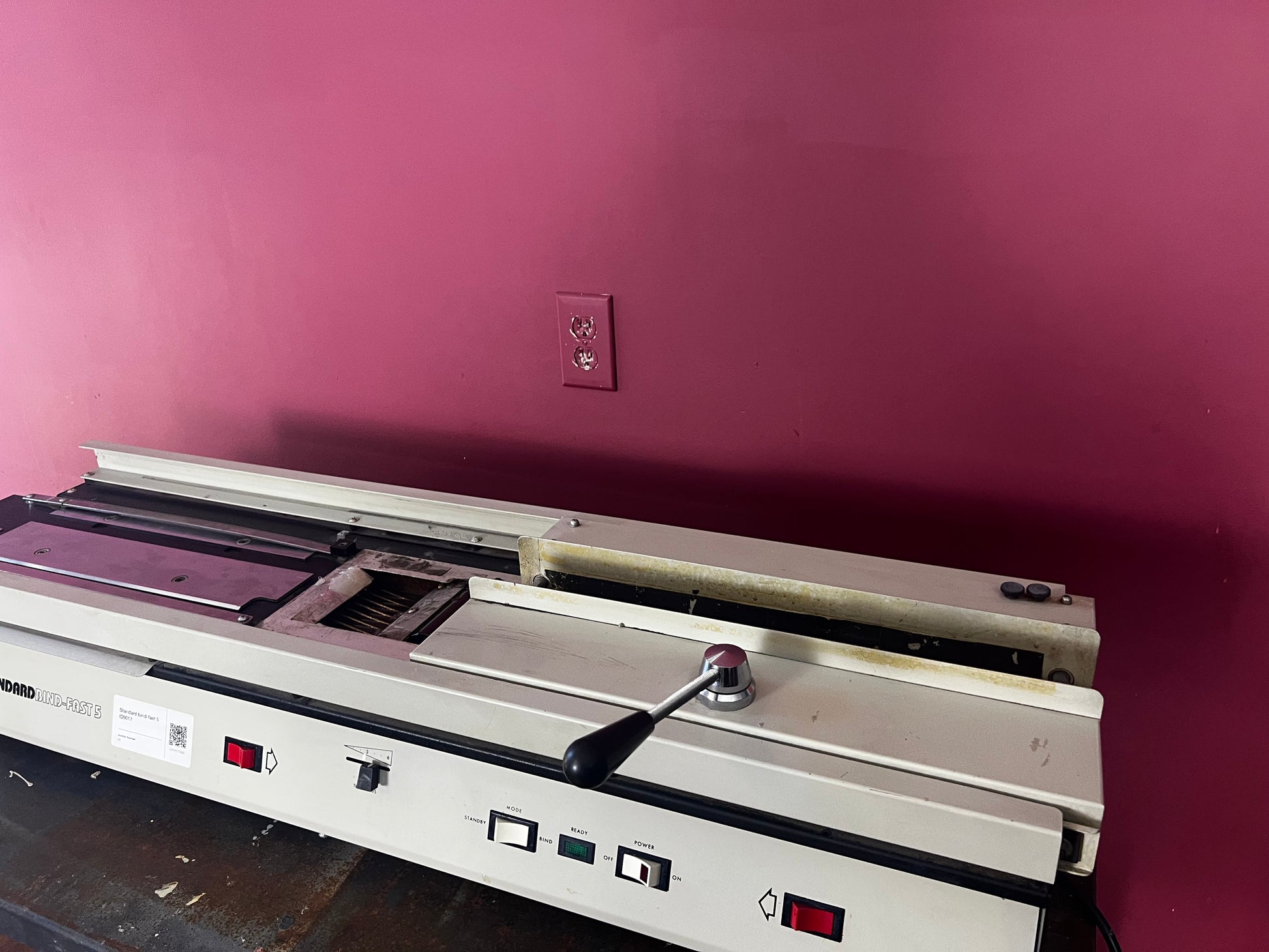Used Standard BindFast 5 perfect binder for short-run book and pad binding – AA&D PressExchange