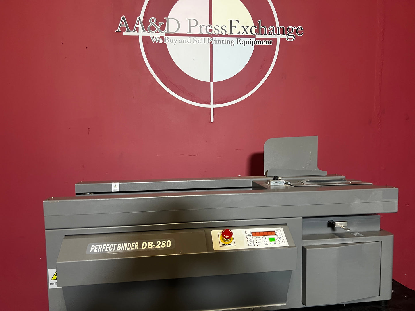 Used Duplo DB-280 binder for paperback and tape binding – AA&D PressExchange