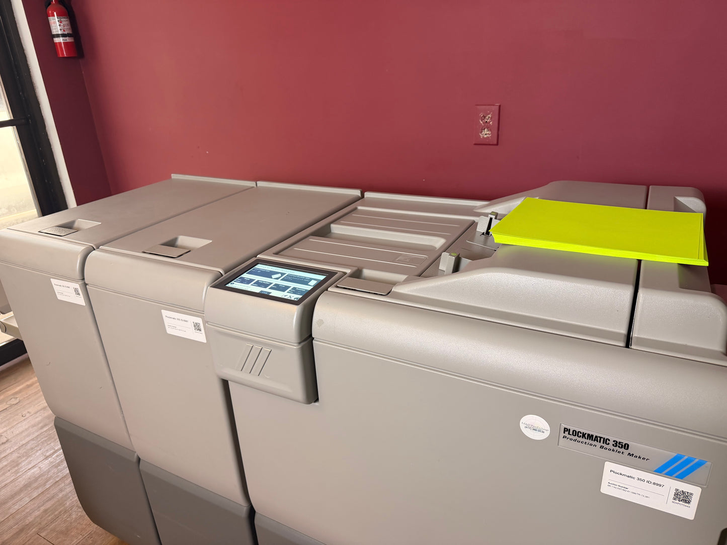 143k Meter Warranty! Plockmatic 350 Stitch/Fold/Square Back/Trim !Video!