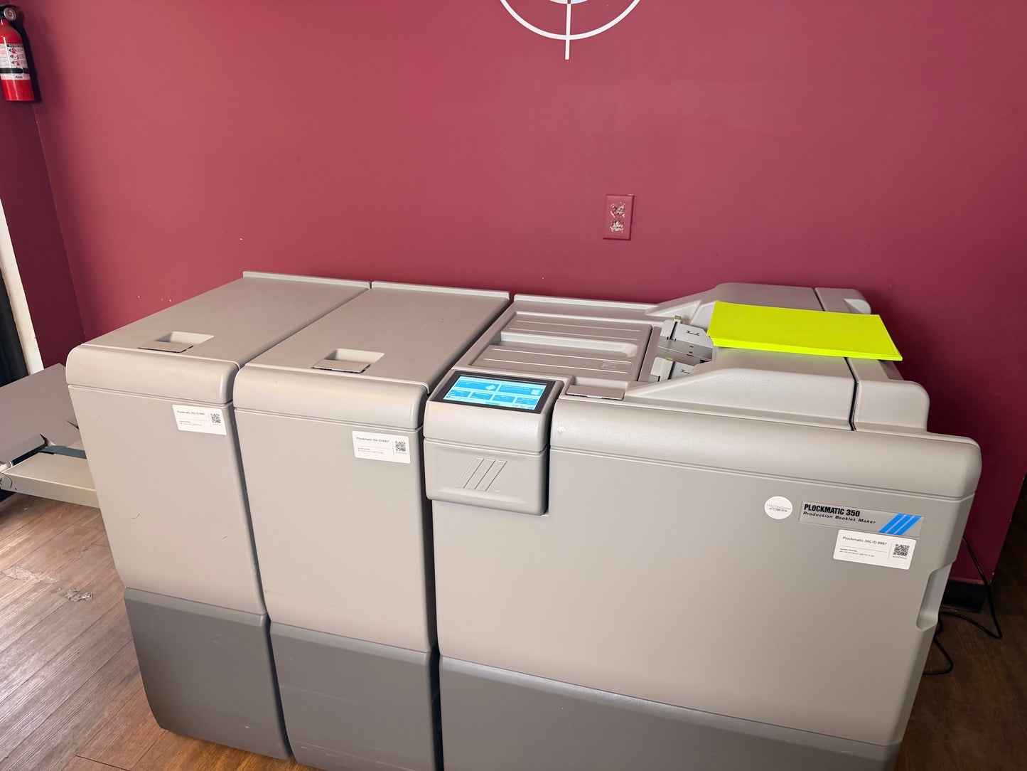 143k Meter Warranty! Plockmatic 350 Stitch/Fold/Square Back/Trim !Video!