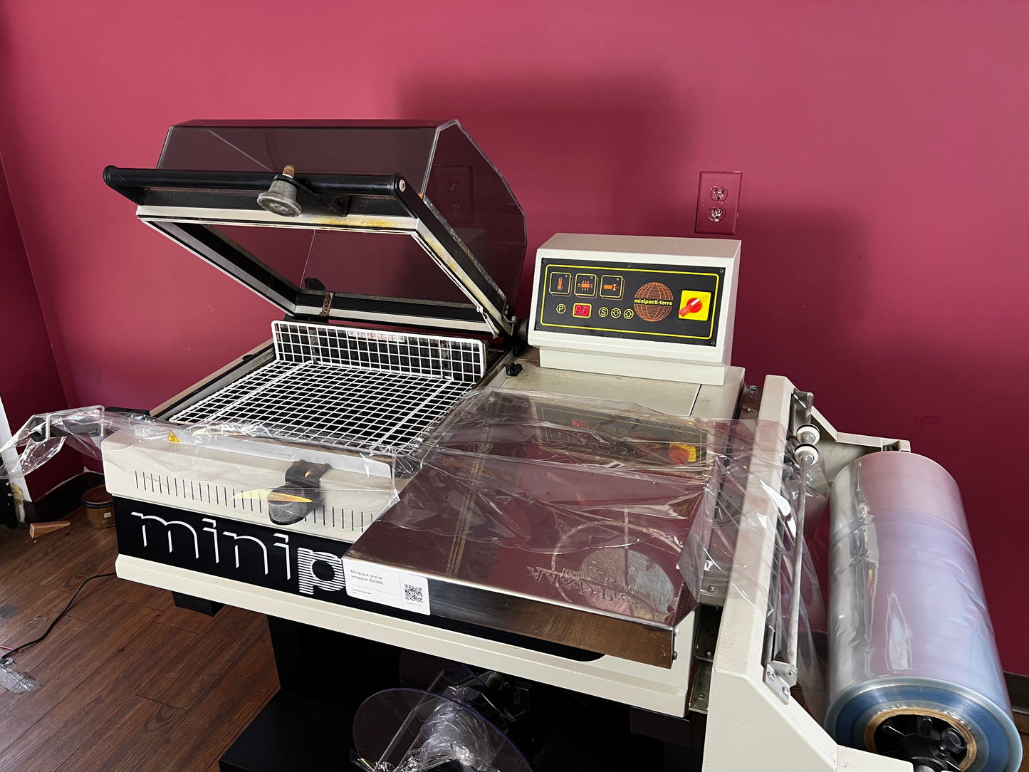 Used Minipack FM-75 Digit shrink wrap machine sealing bar detail | AA&D PressExchange