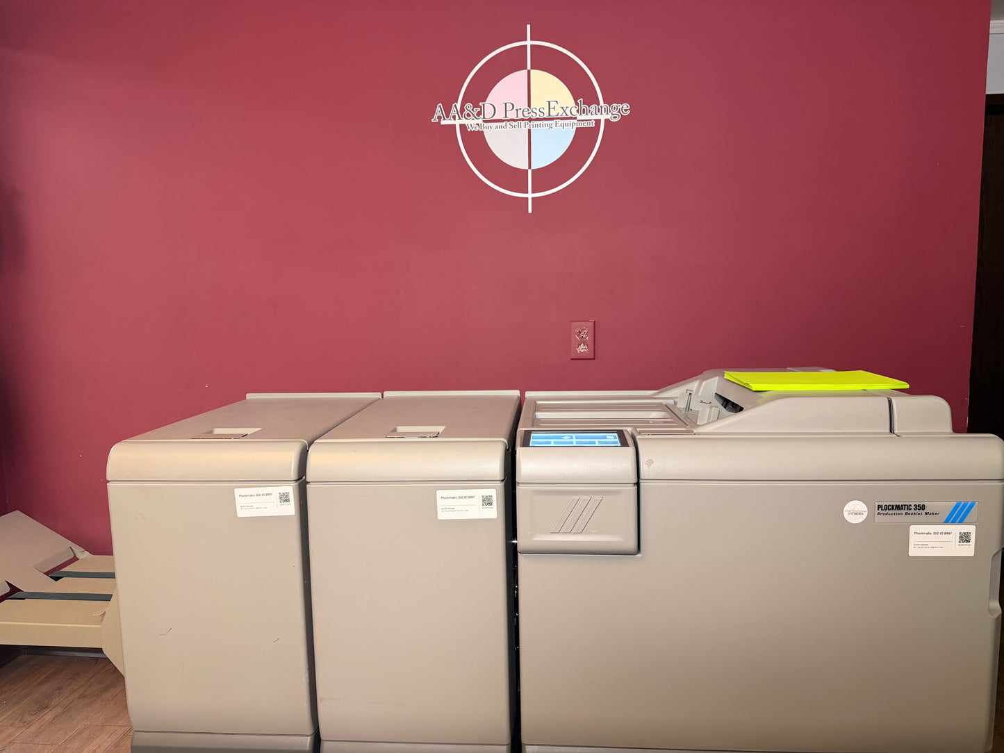 143k Meter Warranty! Plockmatic 350 Stitch/Fold/Square Back/Trim !Video!