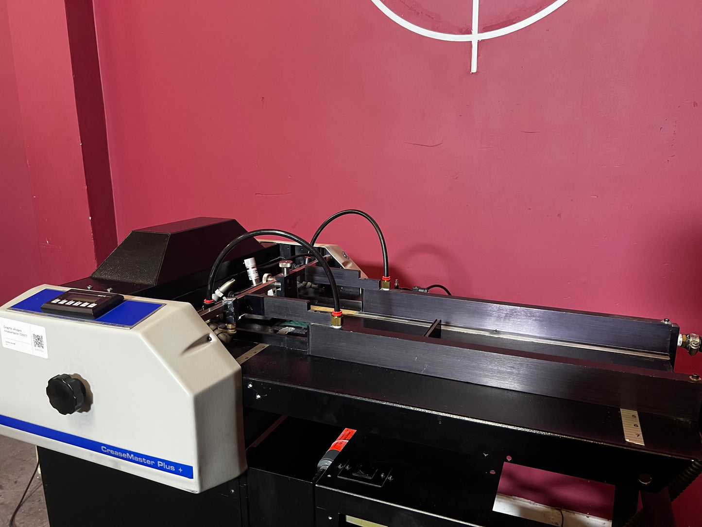 Used Graphic Whizard Creasemaster Plus high-volume creaser with output tray – AA&D PressExchange