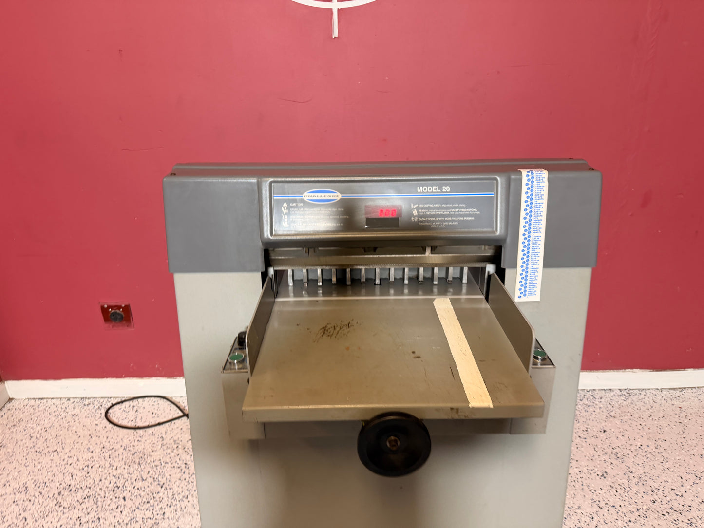Challenge Model 20 Hydrualic Paper Cutter