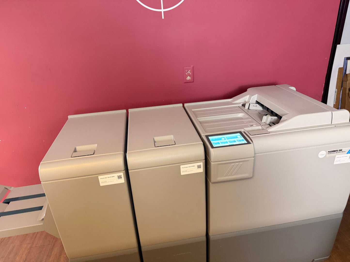 340k Meter Warranty! Plockmatic 350 Stitch/Fold/Square Back/Trim !Video!