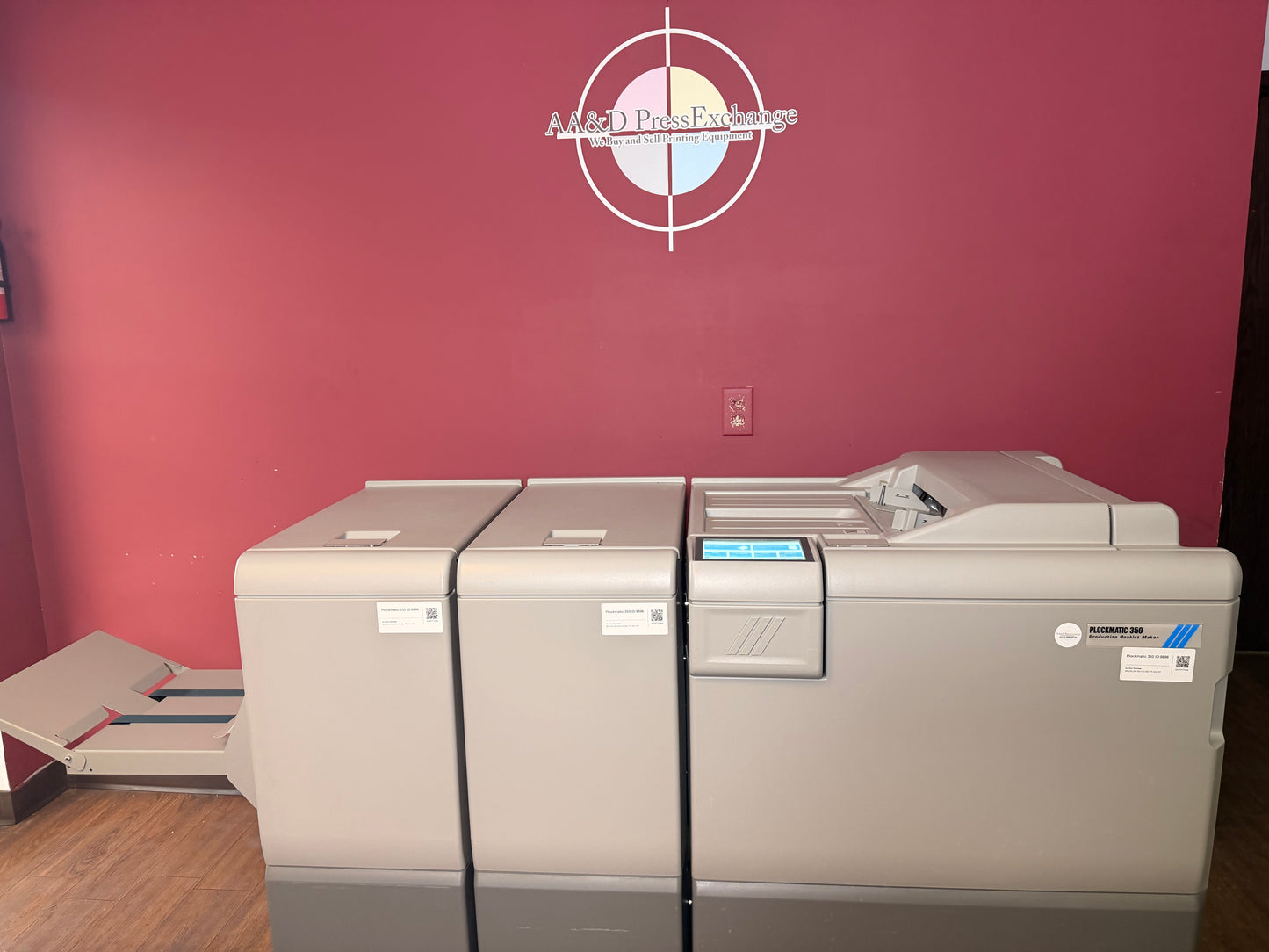 340k Meter Warranty! Plockmatic 350 Stitch/Fold/Square Back/Trim !Video!