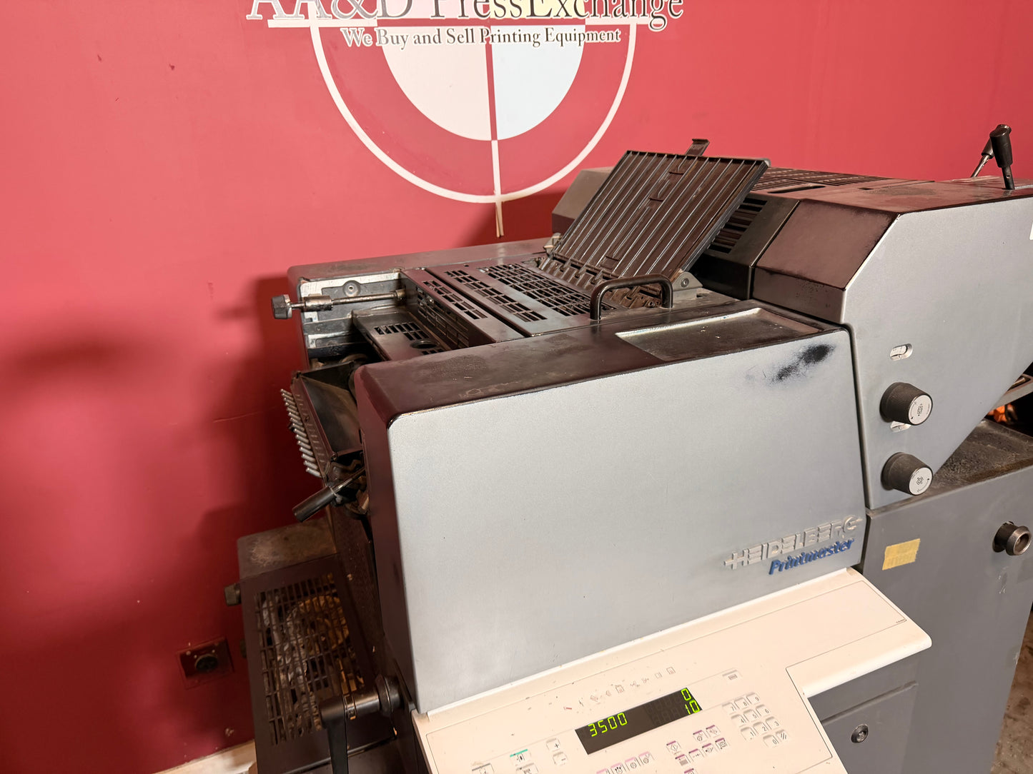 Used Heidelberg Printmaster QM 46-2 offset printing press for sale ink unit detail