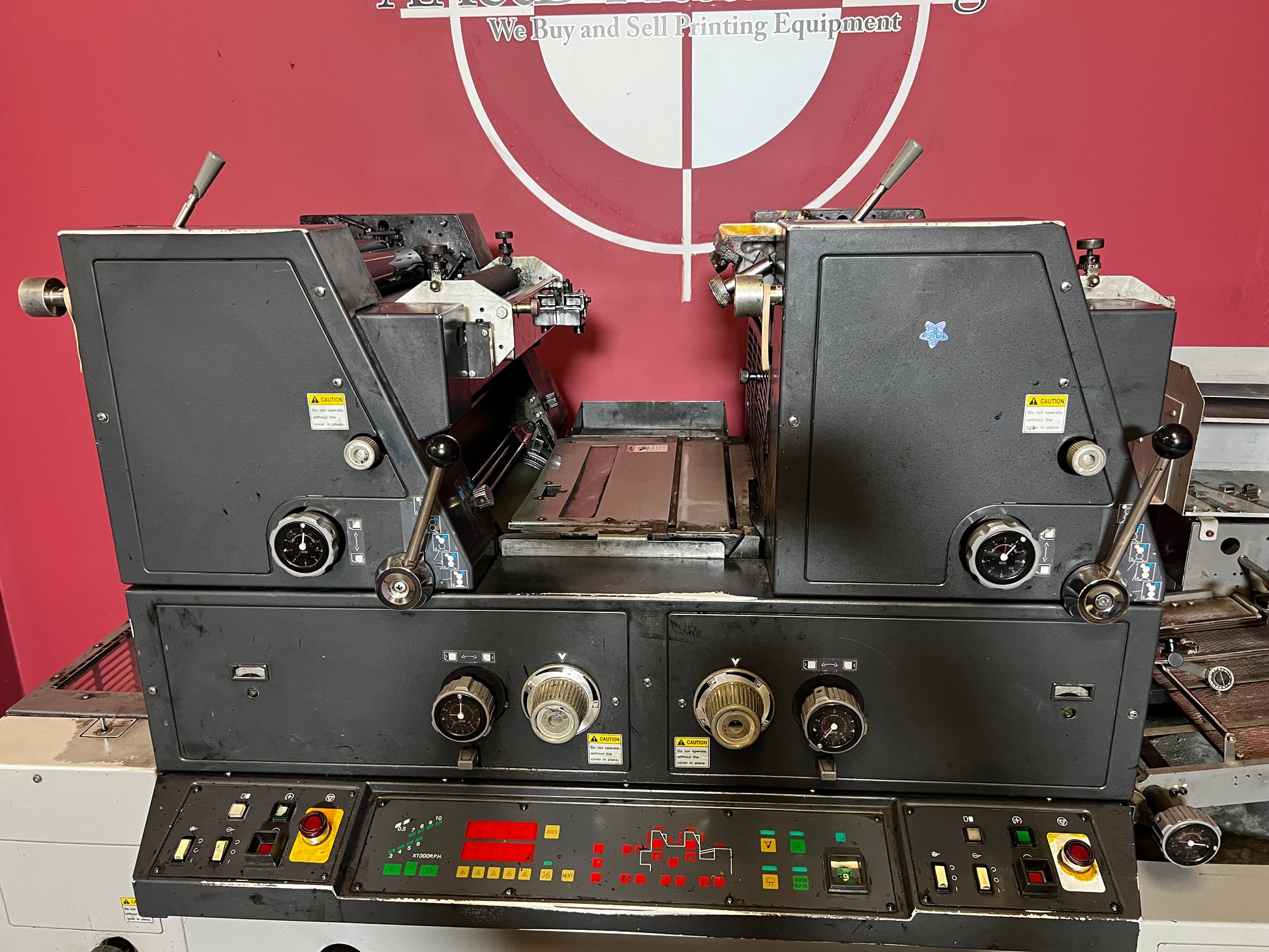 Used AB Dick 9985 offset printing press with ink rollers and blanket cylinder – AA&D PressExchange