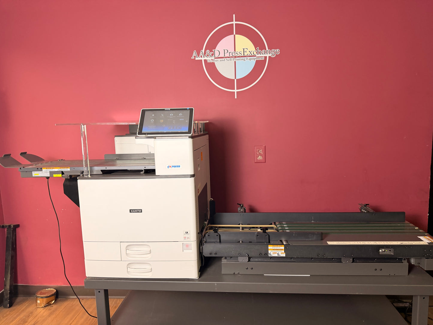 Used Xante En Press Envelope Printer printing area with laser output system