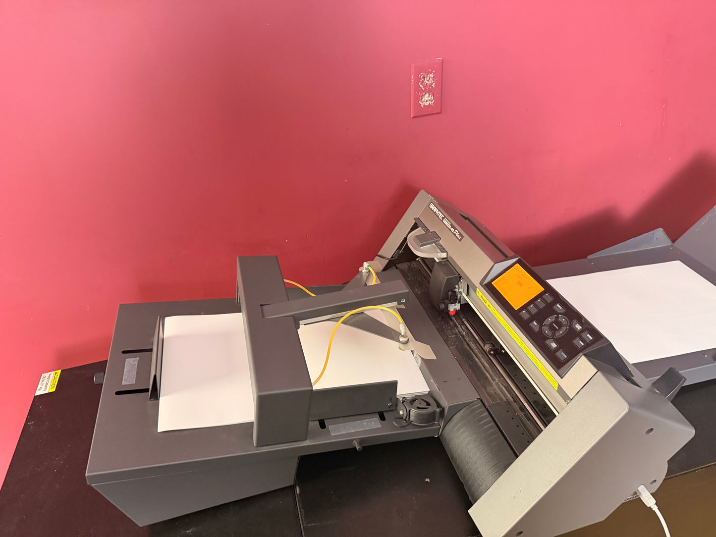 Used Graphtec CE-6000-40 Plus F-Mark Feeder control panel and operation interface