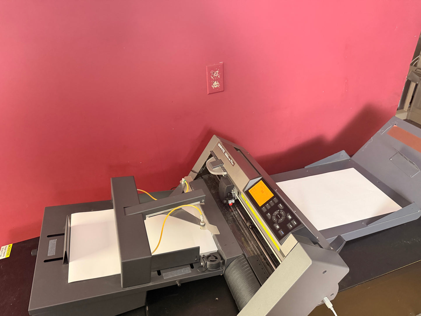 Used Graphtec CE-6000-40 Plus F-Mark Feeder compact design for print shop use