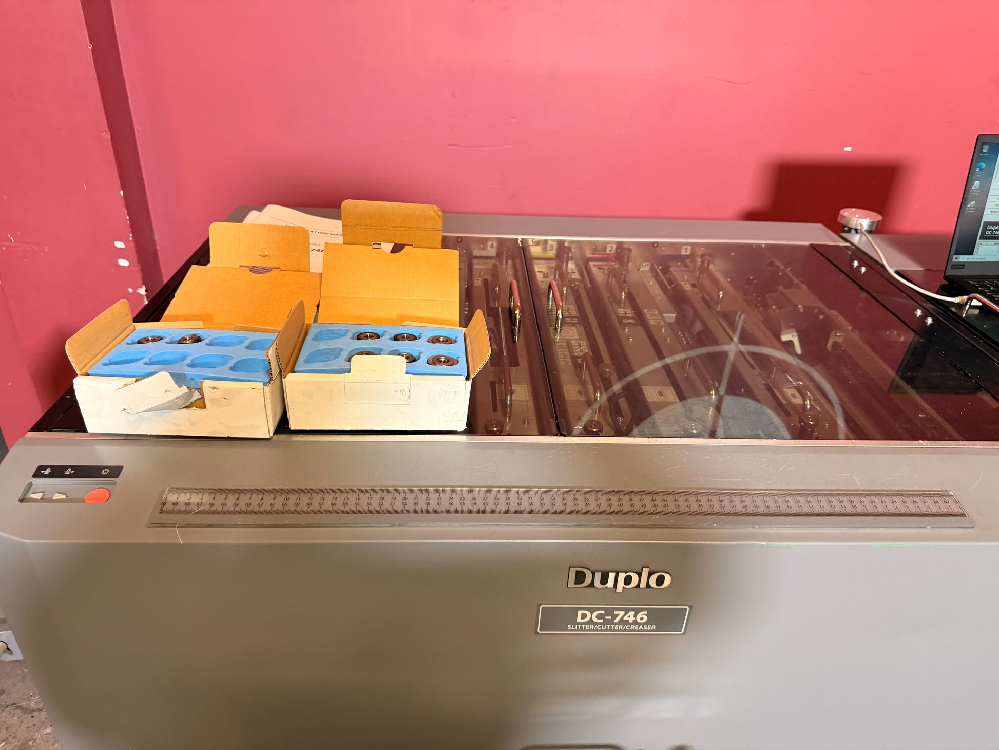 Used Duplo DC-746 Slitter Cutter Creaser perforation ready finishing system