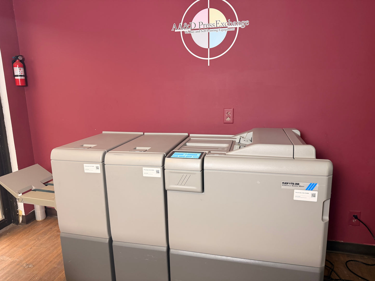 208k Meter Warranty! Plockmatic 350 Stitch/Fold/Square Back/Trim !Video!