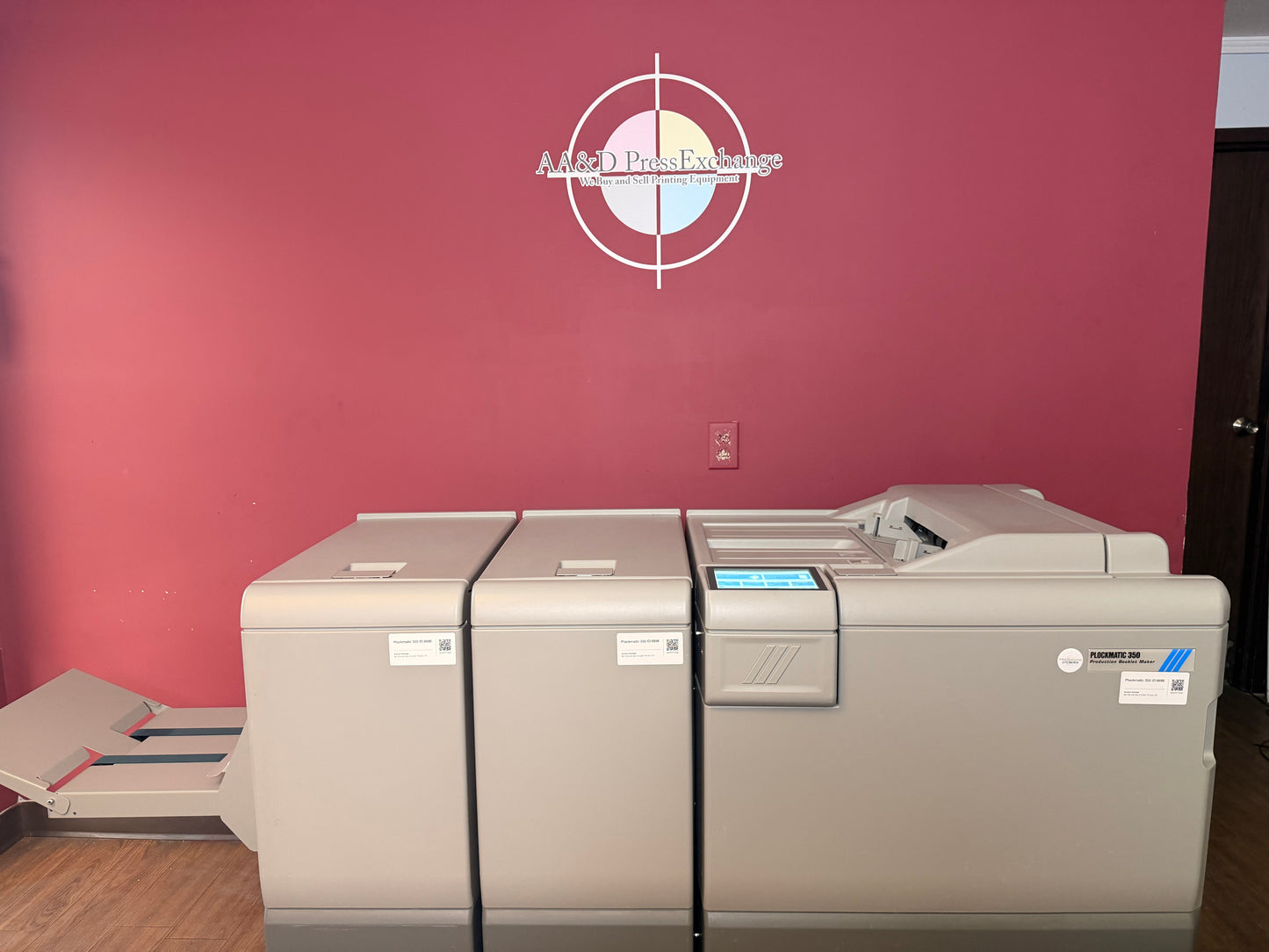 340k Meter Warranty! Plockmatic 350 Stitch/Fold/Square Back/Trim !Video!