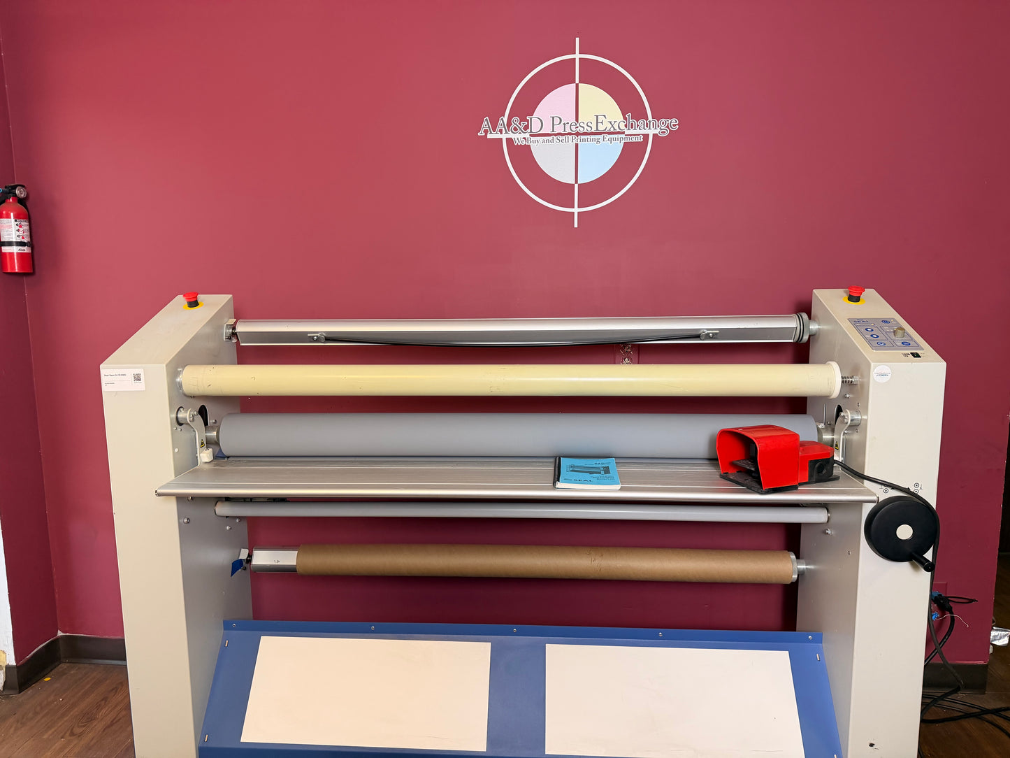 Used Seal Base 54 heat assist laminator wide format front view – AA&D PressExchange