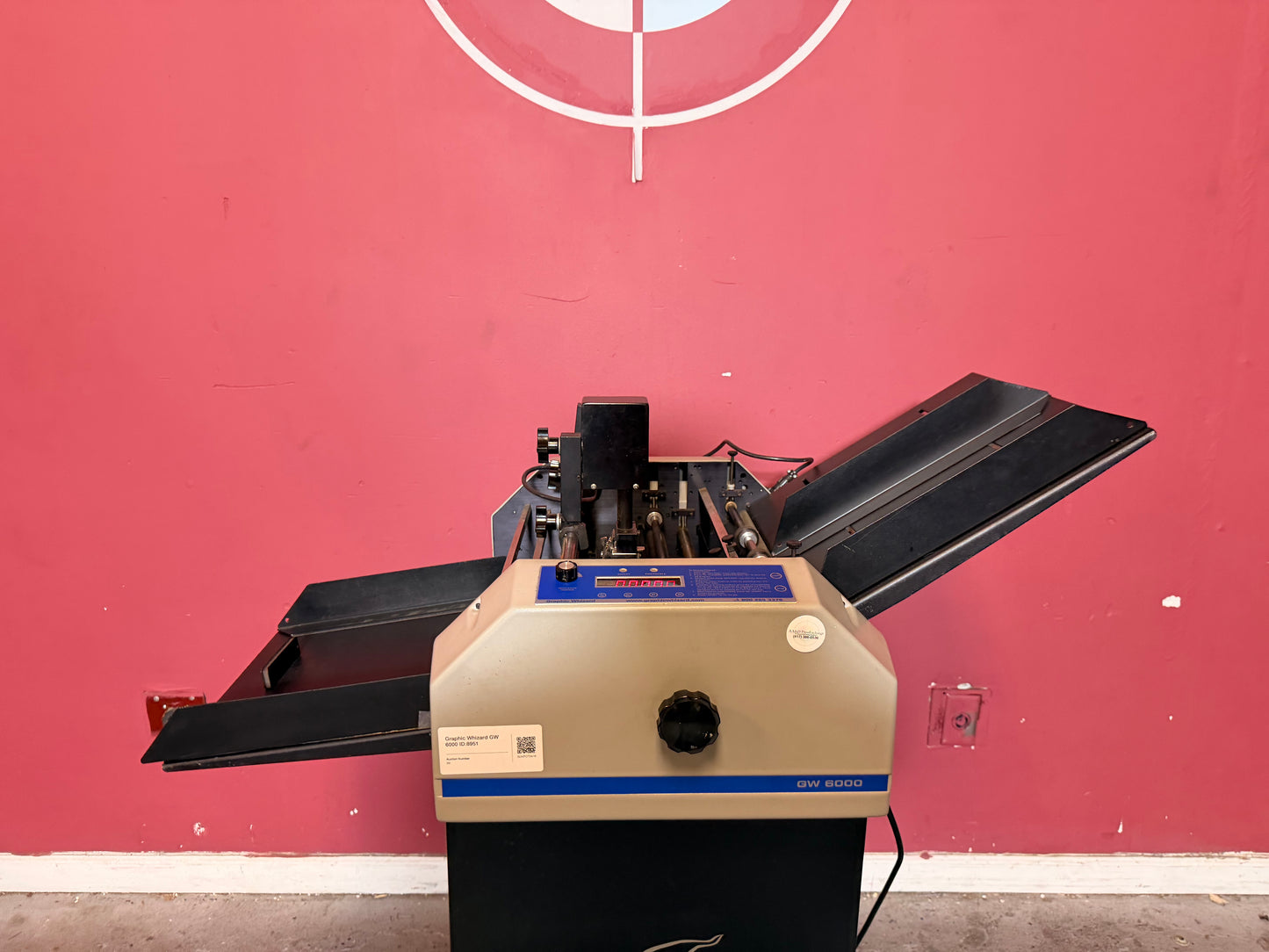 Used Graphic Whizard GW6000 numbering, perforating, and scoring machine side angle – AA&D PressExchange