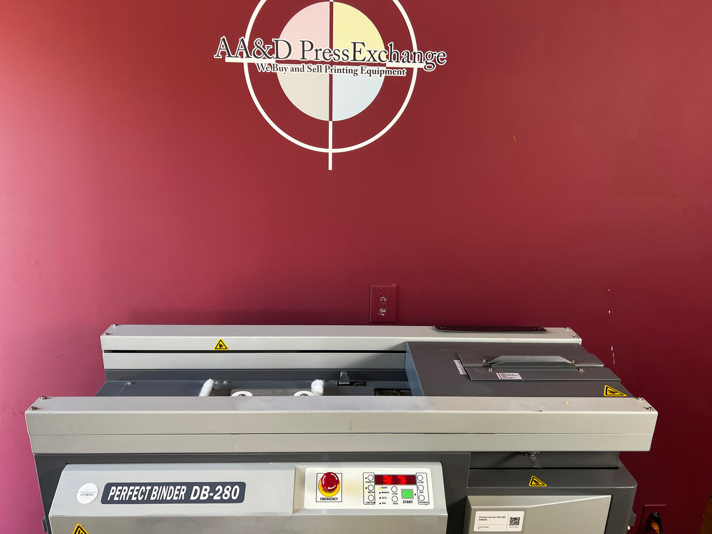 Used Duplo DB-280 on-demand perfect binder for books and catalogs – AA&D PressExchange