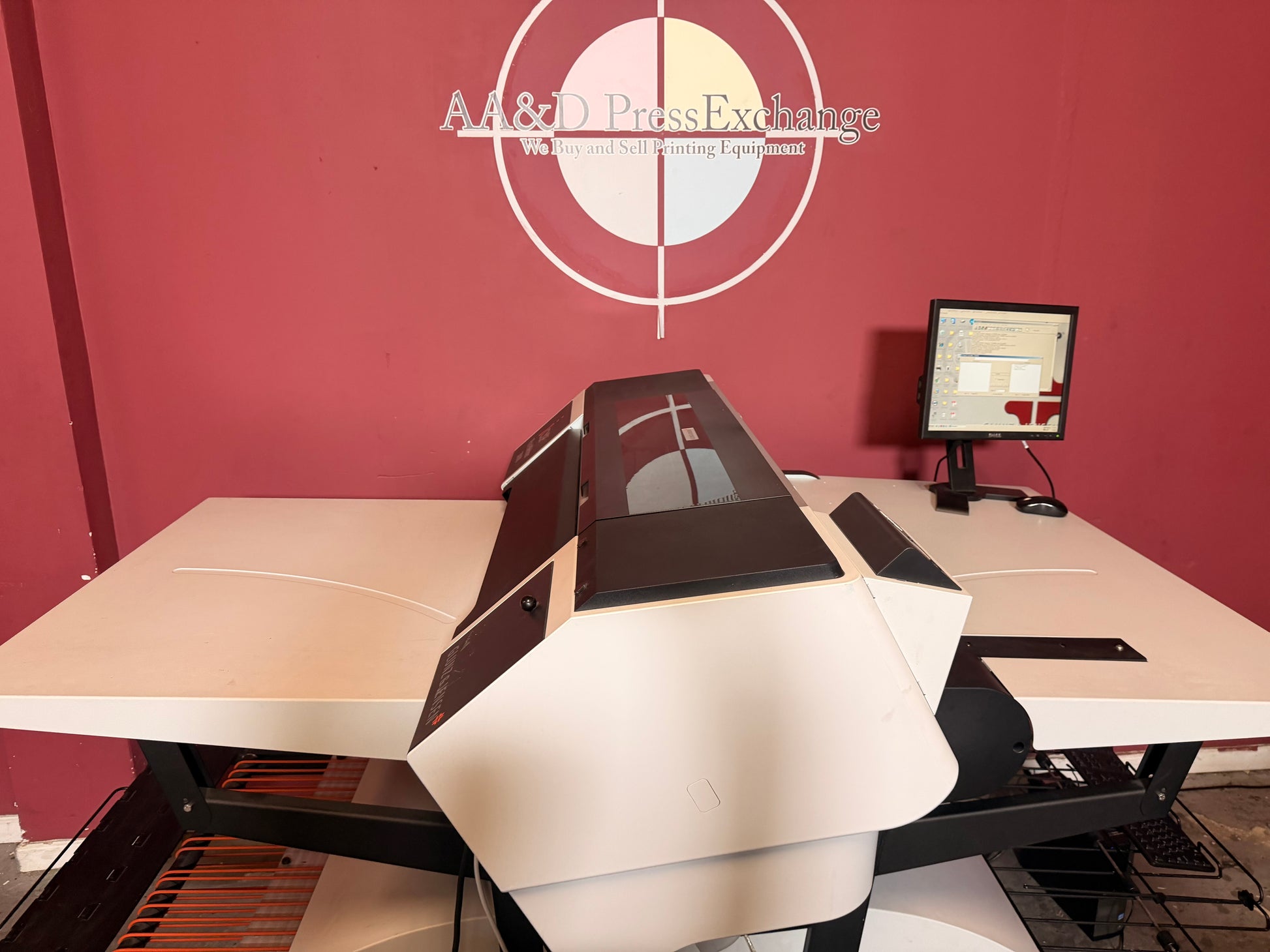 Used Glunz & Jensen iCTP PlateWriter 3000 system showing output tray – AA&D PressExchange