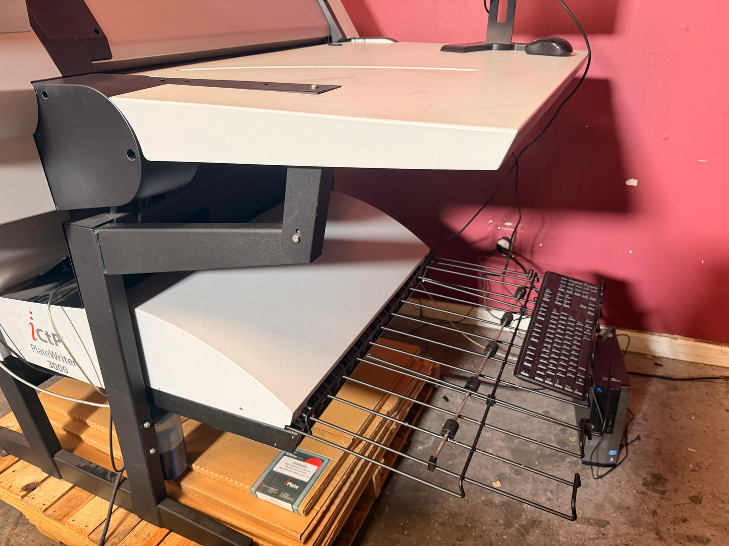 Used Glunz & Jensen PlateWriter 3000 for aluminum printing plates by AA&D PressExchange