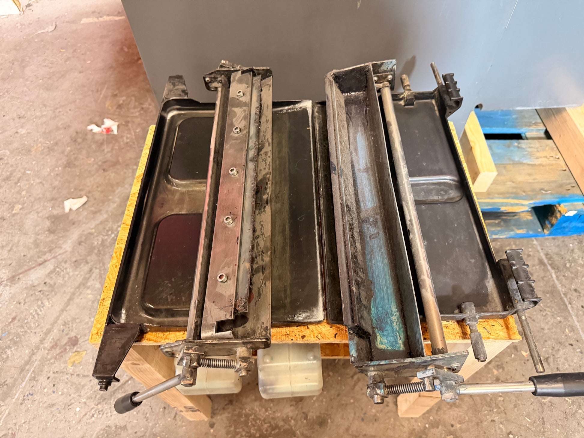 Used Heidelberg Printmaster QM 46-2 commercial printer for sale complete unit view