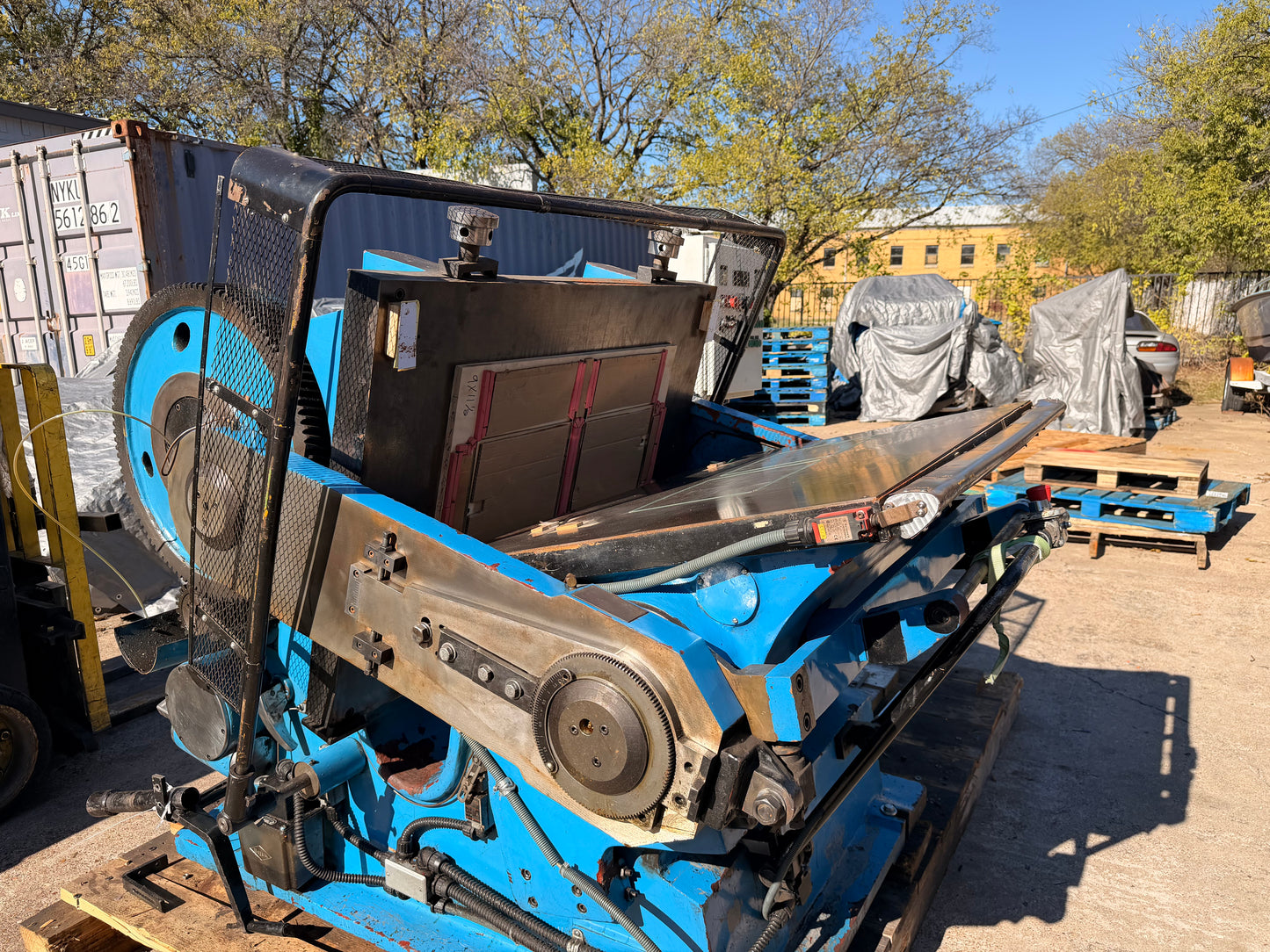 Used clamshell die cutting machine Standard Paper Box 29x42 by AA&D PressExchange