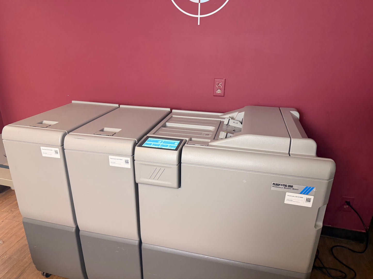 208k Meter Warranty! Plockmatic 350 Stitch/Fold/Square Back/Trim !Video!