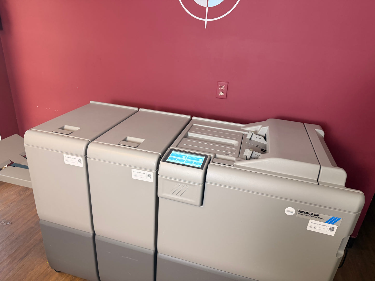 340k Meter Warranty! Plockmatic 350 Stitch/Fold/Square Back/Trim !Video!