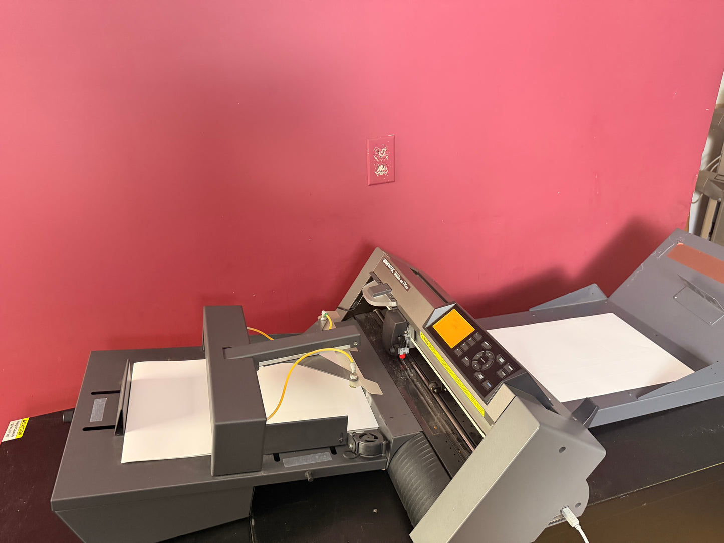 Used Graphtec CE-6000-40 Plus F-Mark Feeder crop mark reading system close up