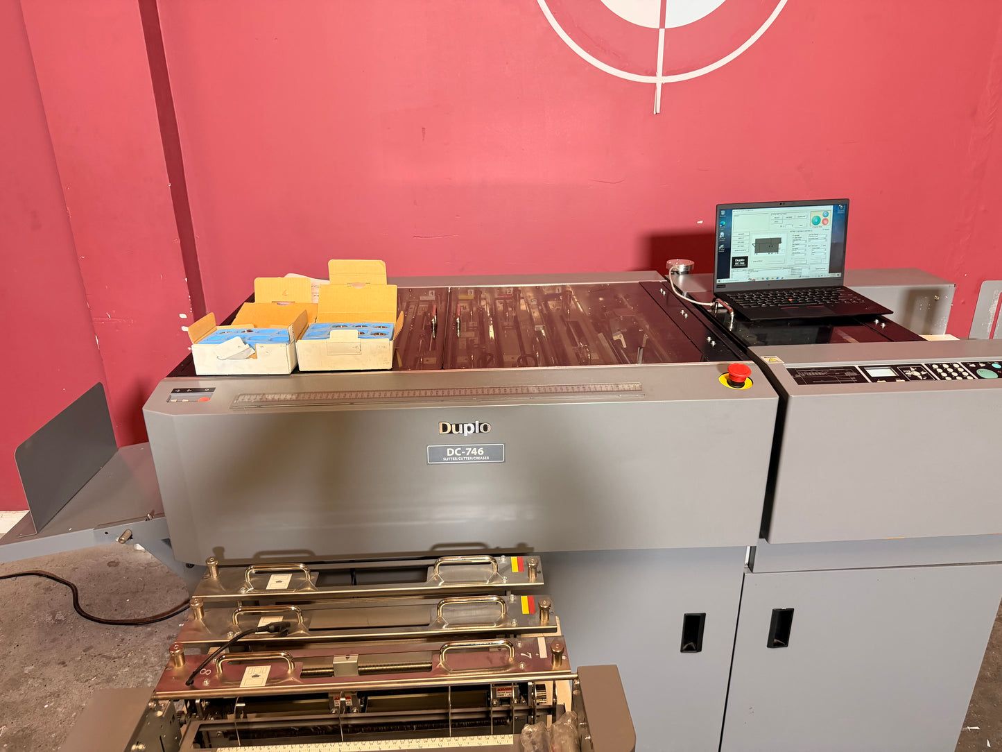 Used Duplo DC-746 Slitter Cutter Creaser feeder section with high capacity input