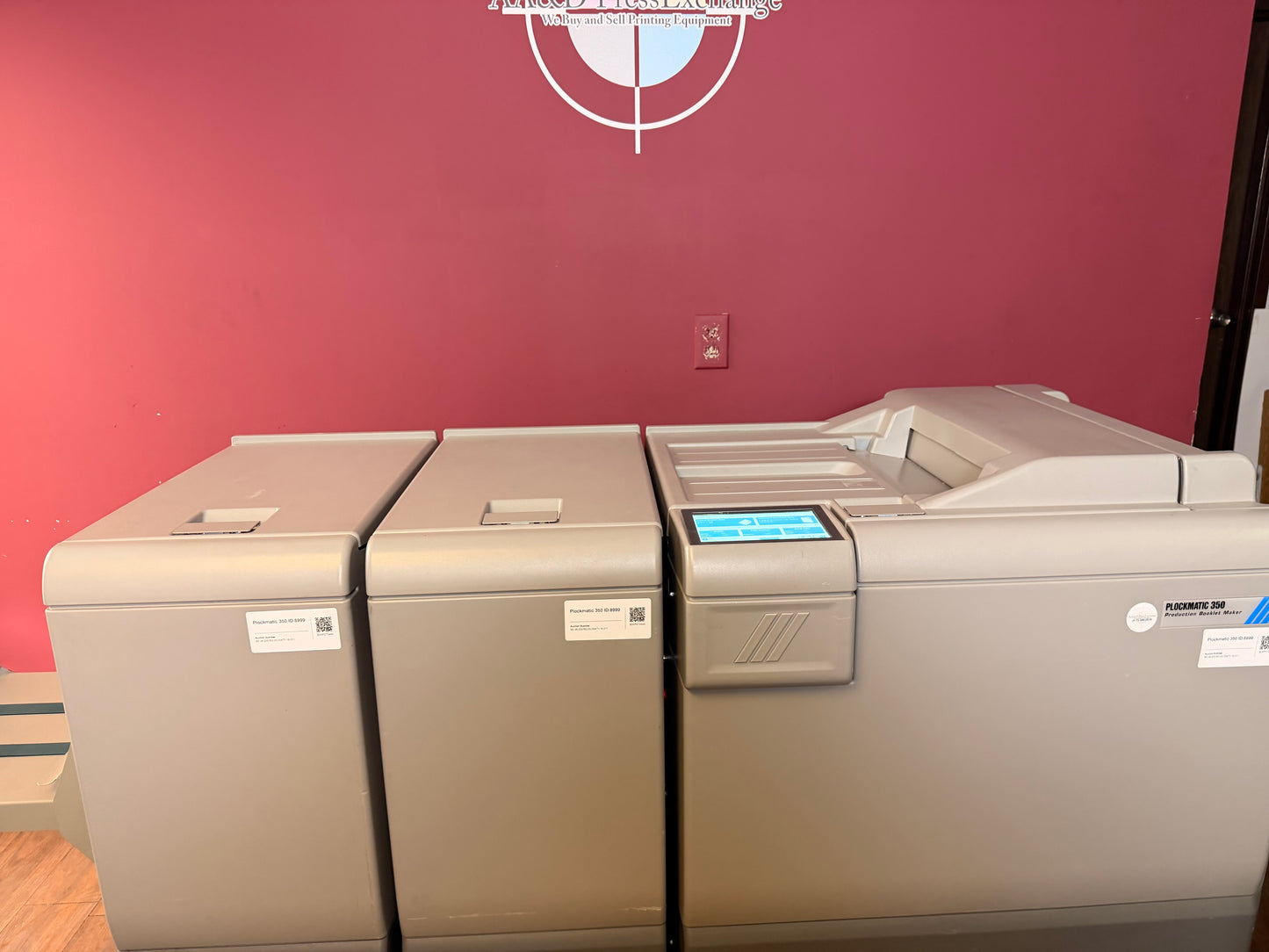 26k Meter Warranty! Plockmatic 350 Stitch/Fold/Square Back/Trim !Video!