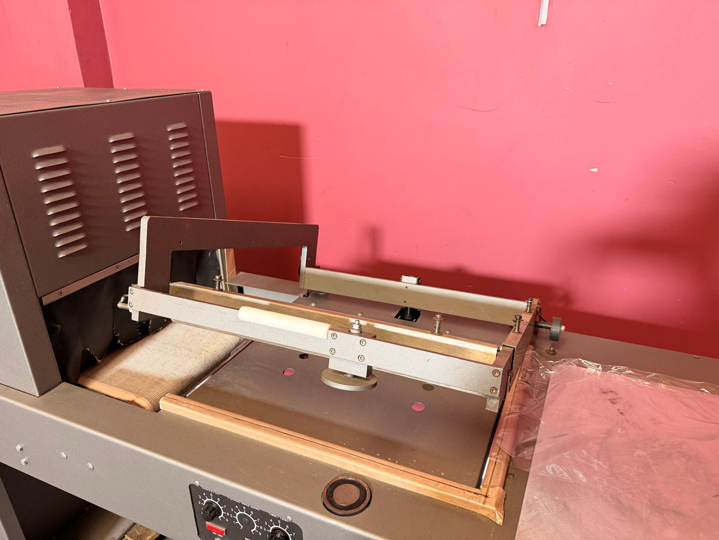 Used automatic L bar sealer heat tunnel combo high speed shrink wrap system