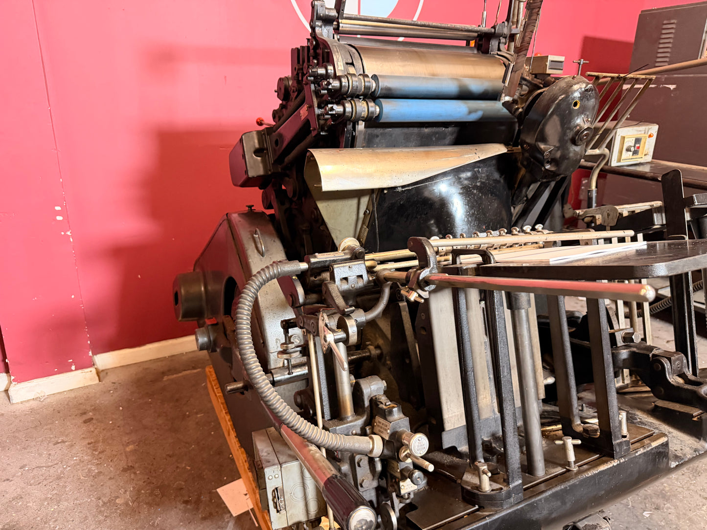 Used Heidelberg Windmill Letterpress 13x18 with Foil Stamping front view platen press
