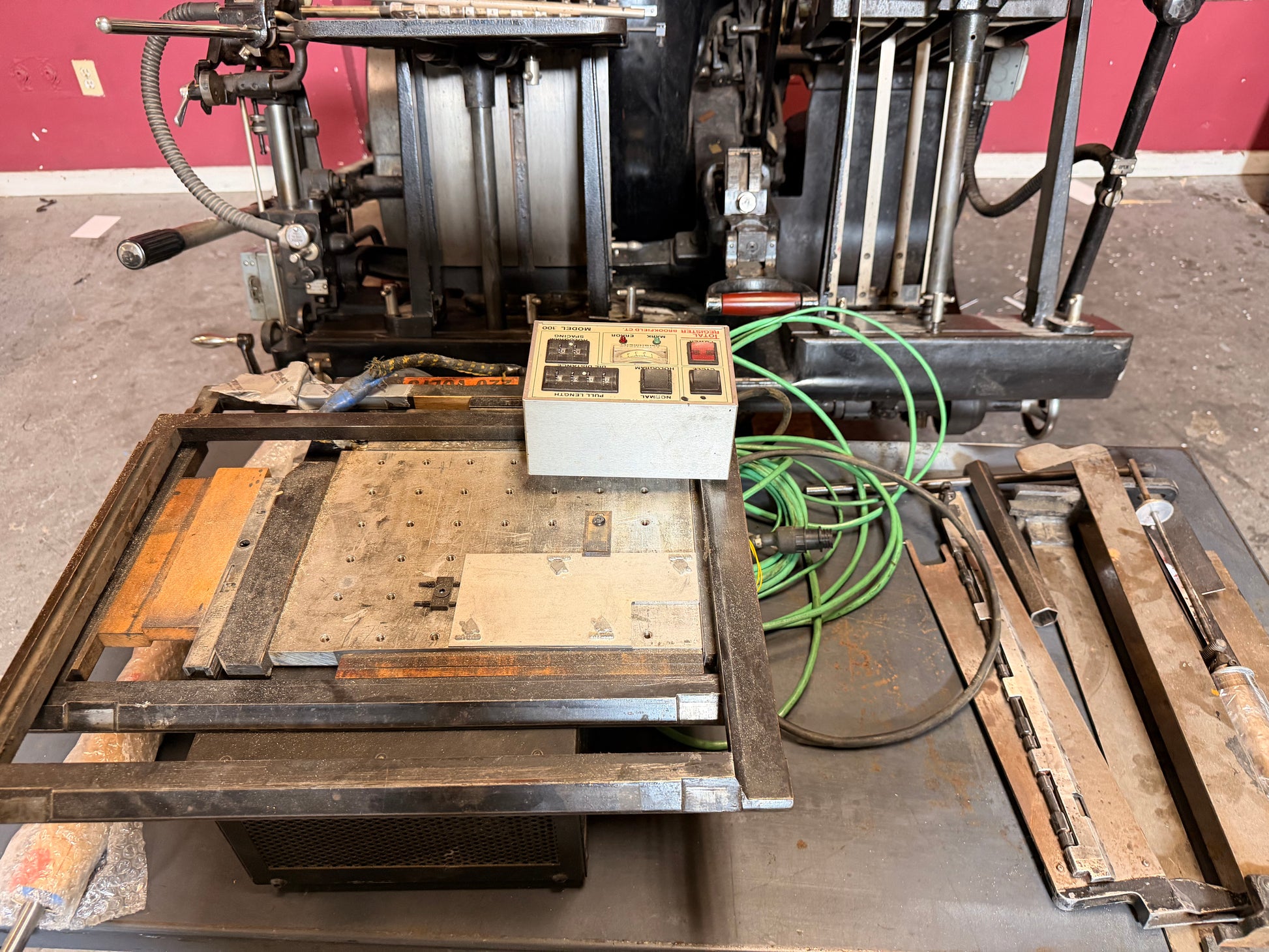 Used Heidelberg Windmill Letterpress 13x18 with Foil Stamping precision registration system detail