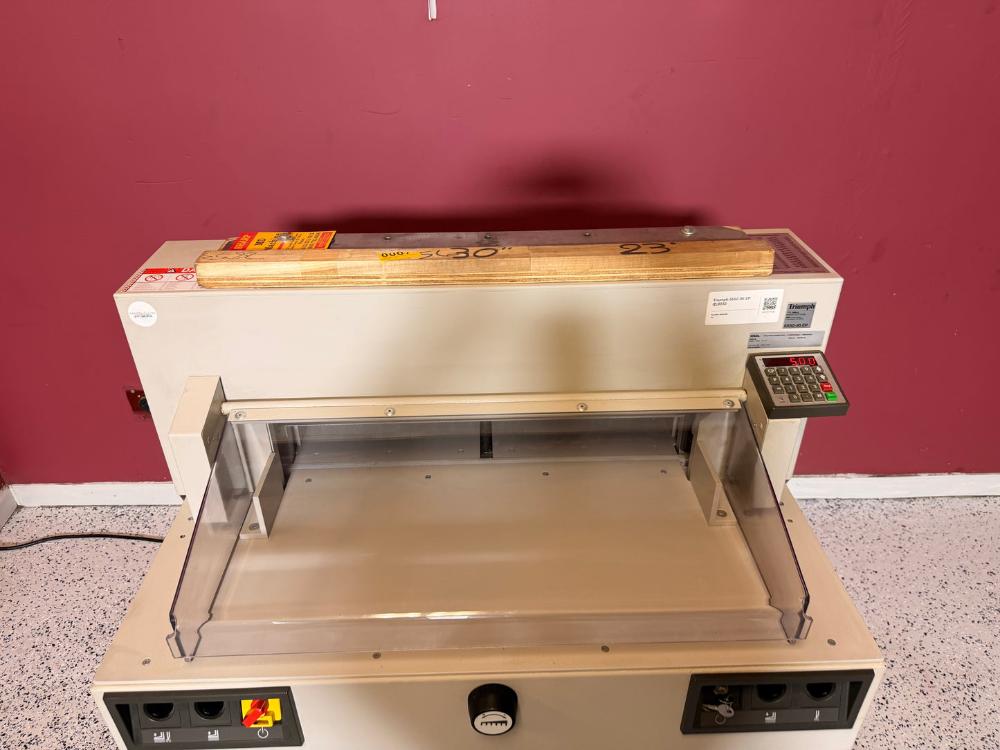 Triumph 6550-95 paper cutting machine for sale with digital programming