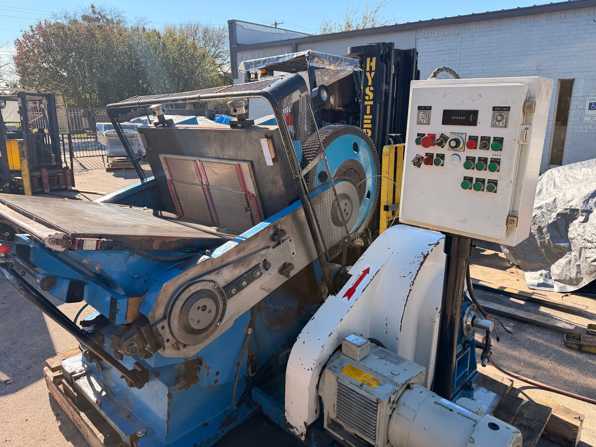 Used AA&D PressExchange Standard Paper Box clamshell die cutter side angle view